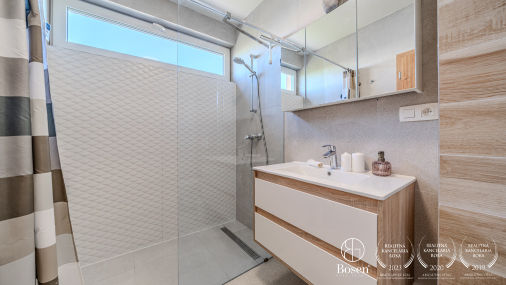 BOSEN | Výnimočný 4-izbový byt s veľkou terasou, Štvrtok na Ostrove, 197 m2