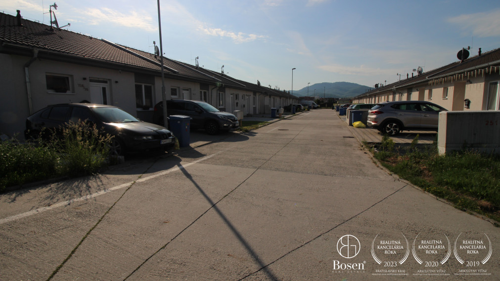 BOSEN| Na prenájom rodinný dom, Rohožník