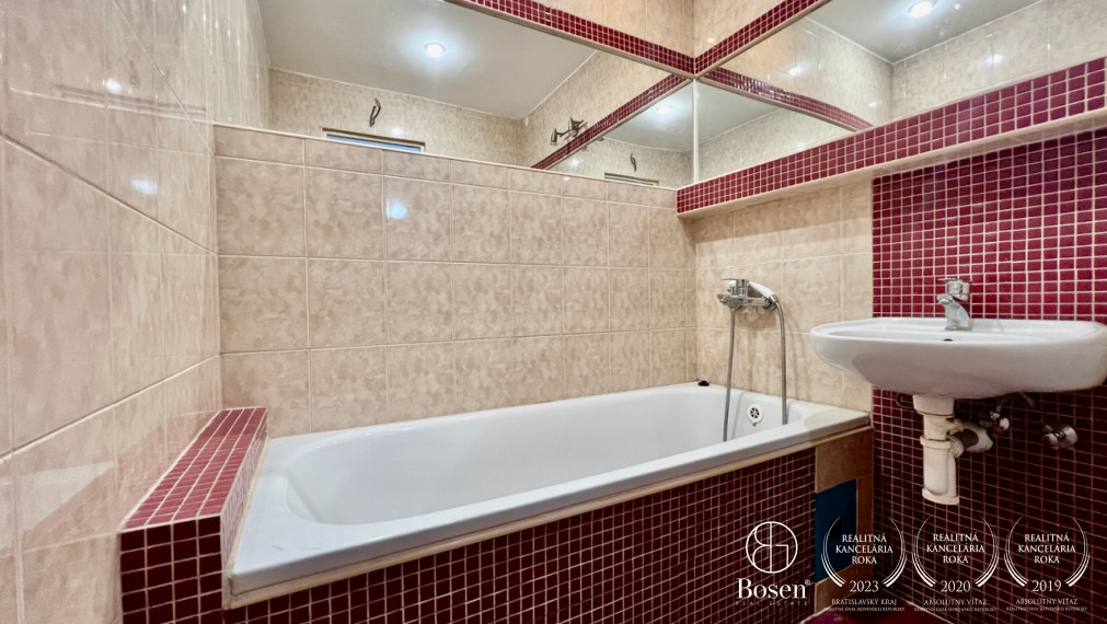 BOSEN | Na predaj 2 izbový slnečný byt na ulici L. Novomeského - Trenčín