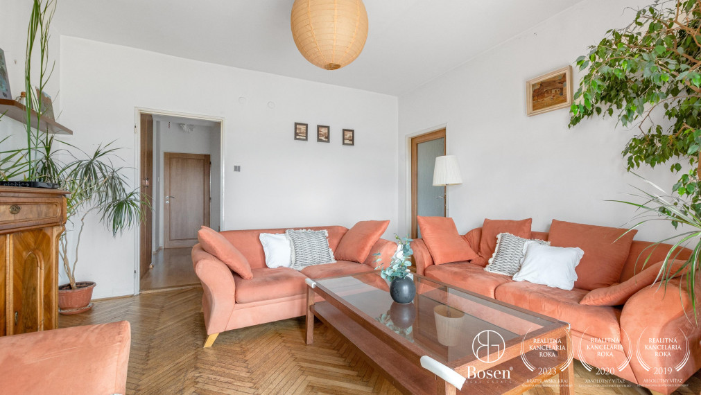 PREDANÉ - BOSEN | 3 izbový byt v blízkosti nábrežia Dunaja, 80 m2, Staré Mesto