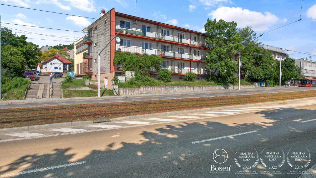 PREDANÉ - BOSEN | 3 izbový byt v blízkosti nábrežia Dunaja, 80 m2, Staré Mesto