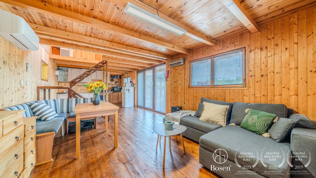 BOSEN | Predaj 3 izbového hausbótu s veľkou terasou, Jarovecké rameno