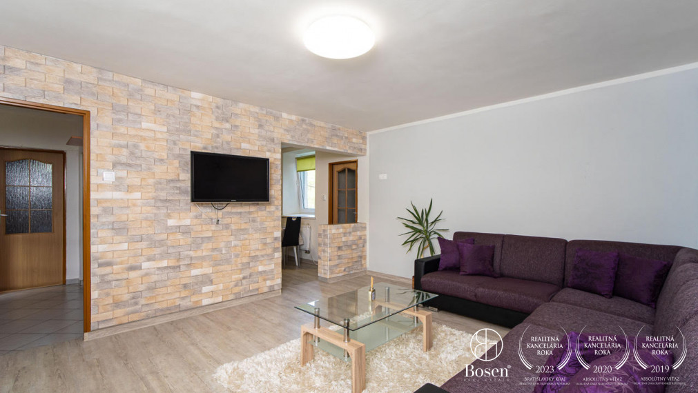 BOSEN | Na predaj rodinný dom  - Motešice