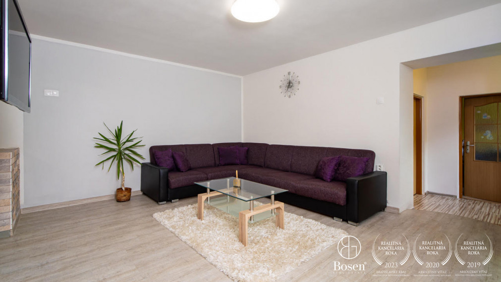 BOSEN | Na predaj rodinný dom  - Motešice