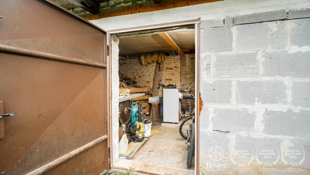 BOSEN | Na predaj rodinný dom  - Motešice