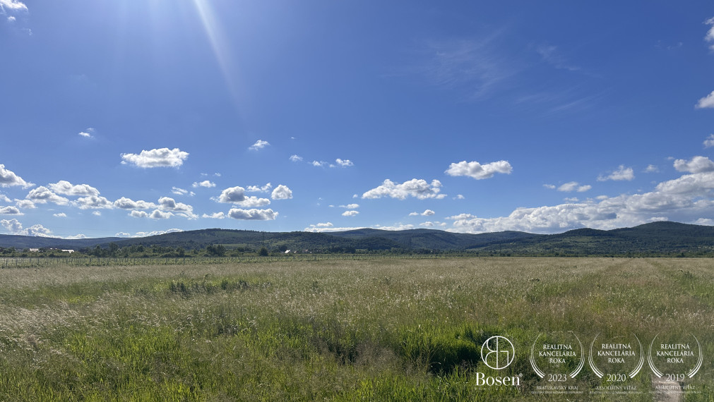 PREDANÉ | BOSEN | Predaj pozemok so Stavebným povolením, 786 m2, Vinosady, okres Pezinok