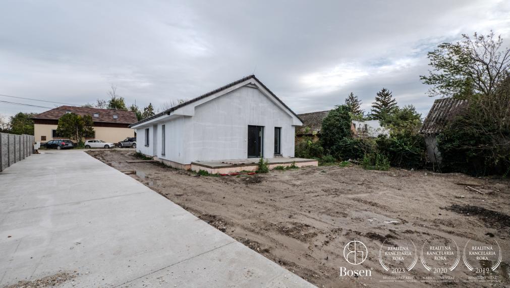 BOSEN | Novostavba 4 izbového bungalovu s pozemkom 500 m2, Horný Bar