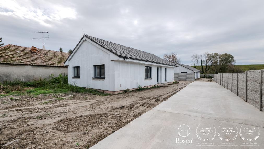 BOSEN | Novostavba 4 izbového bungalovu s pozemkom 500 m2, Horný Bar