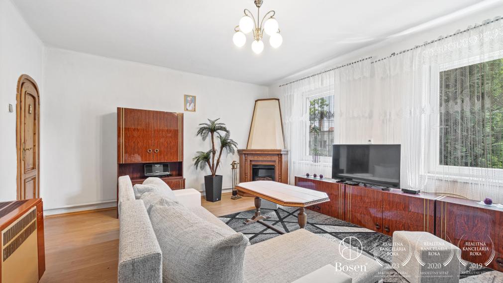 BOSEN | REZERVOVANÉ!! Na predaj domček vhodný na trvalé bývanie ako aj chalupa, Závod