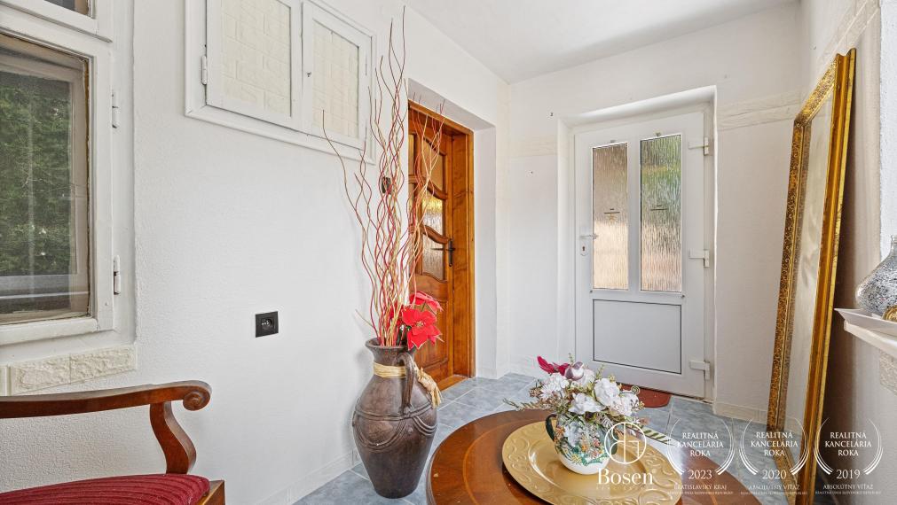 BOSEN | REZERVOVANÉ!! Na predaj domček vhodný na trvalé bývanie ako aj chalupa, Závod