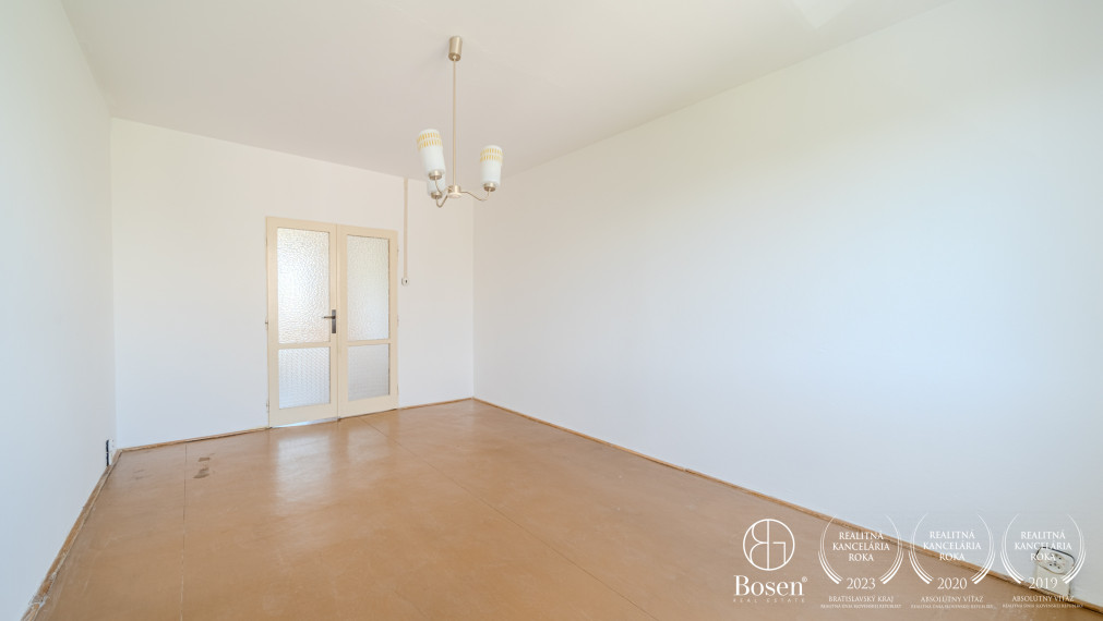 3,5 izbový byt s balkónom v tesnej blízkosti parku Ostredky