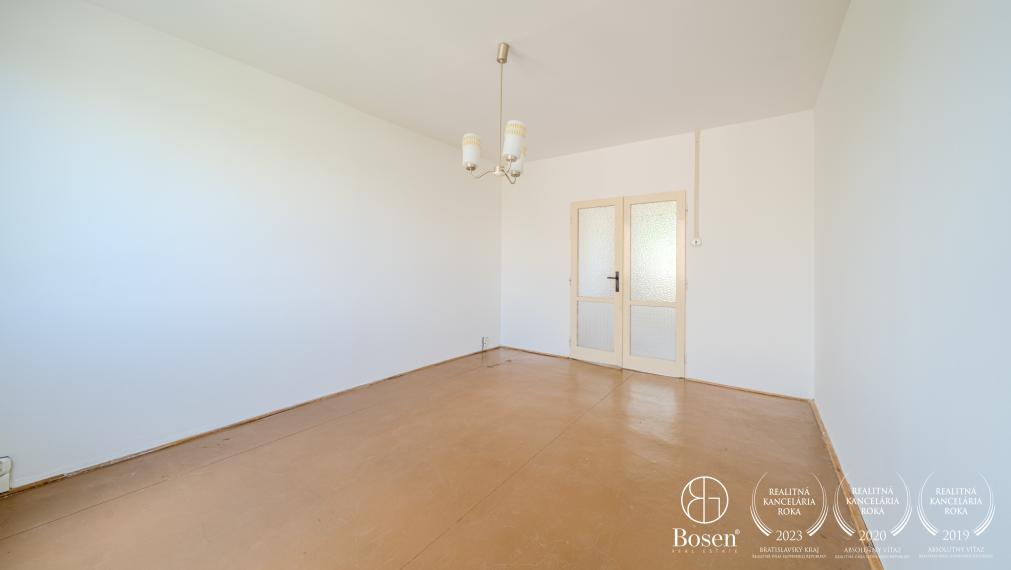 3,5 izbový byt s balkónom v tesnej blízkosti parku Ostredky