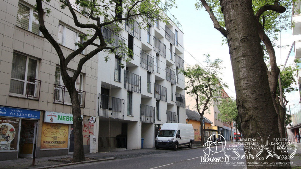 BOSEN | PREDANÝ _ Praktický 2 izbový byt v novostavbe s parkovacím státím, Staré mesto, Mickiewiczova, 40.46m2