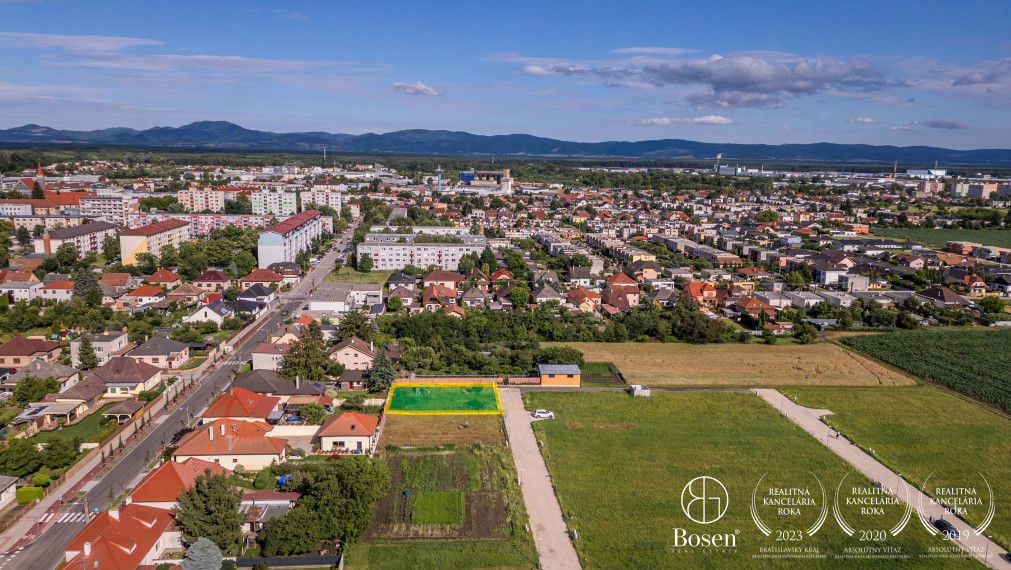 BOSEN| Na predaj: Pozemok určený na výstavbu RD, Malacky
