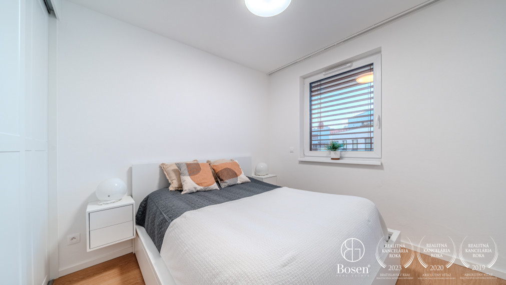 BOSEN | PREDANÝ _ Praktický 2 izbový byt v novostavbe s parkovacím státím, Staré mesto, Mickiewiczova, 40.46m2