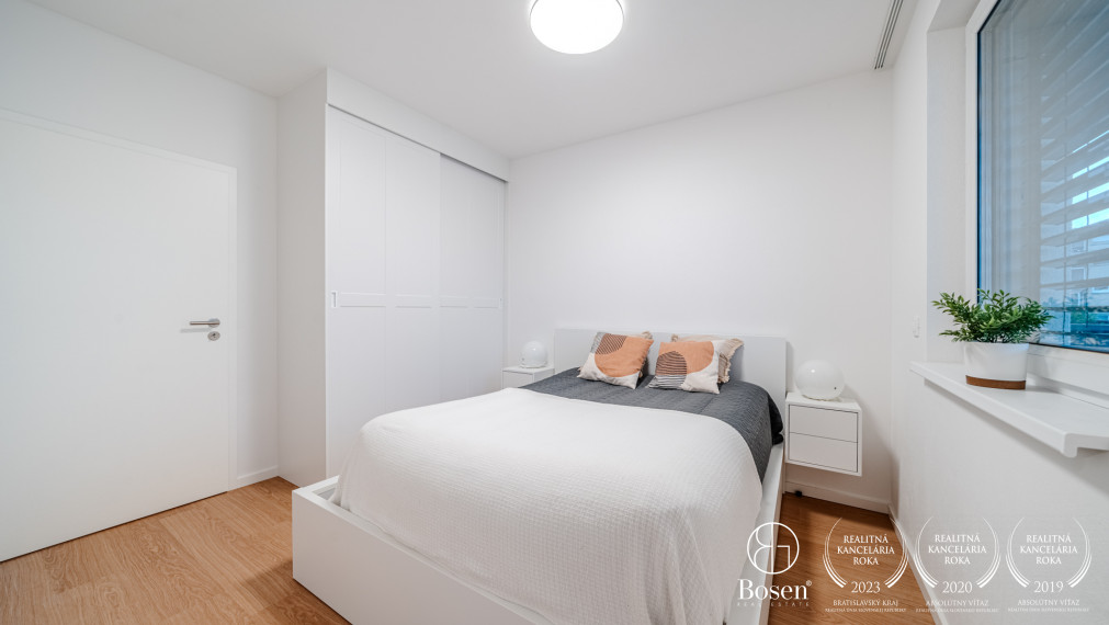 BOSEN | PREDANÝ _ Praktický 2 izbový byt v novostavbe s parkovacím státím, Staré mesto, Mickiewiczova, 40.46m2