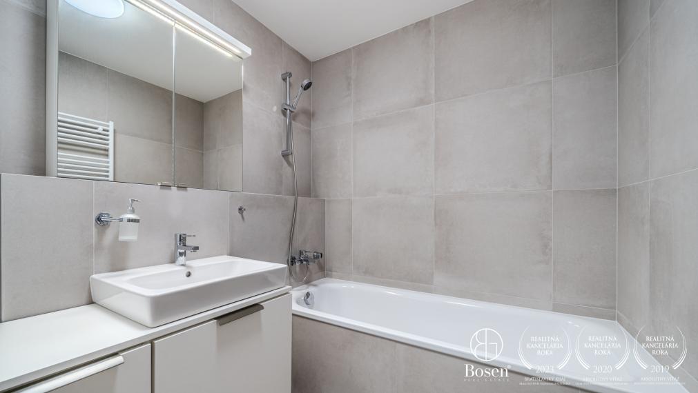 BOSEN | Na prenájom prémiový 3-izbový byt v novostavbe, 86 m², balkón, garáž, Záhorská Bystrica - rezidencie Karpatium.