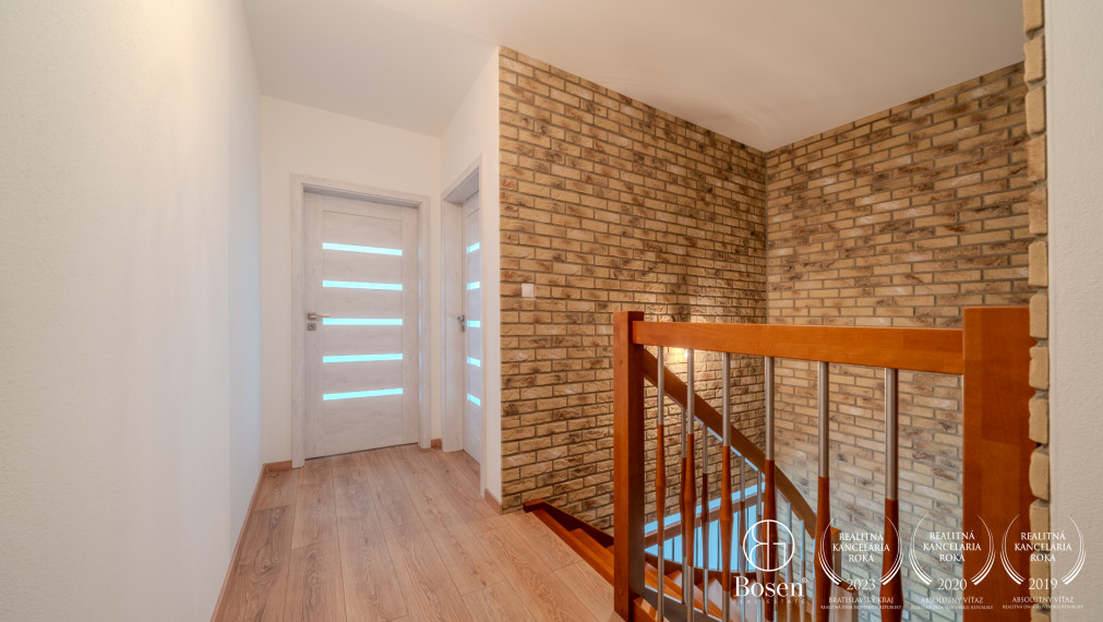 BOSEN | ZNÍŽENÁ CENA 4 izbového domu vo vysokom štandarde, Šamorín