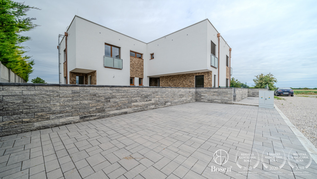 BOSEN | ZNÍŽENÁ CENA 4 izbového domu vo vysokom štandarde, Šamorín