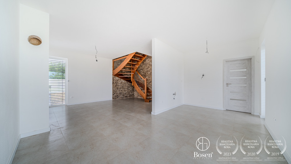 BOSEN | ZNÍŽENÁ CENA 4 izbového domu vo vysokom štandarde, Šamorín