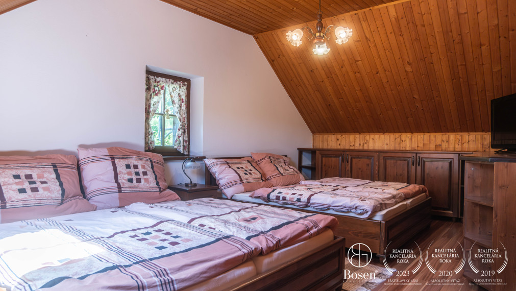 BOSEN | REZERVOVANÉ - Chata pri Evičkinom jazere Štiavnické Bane