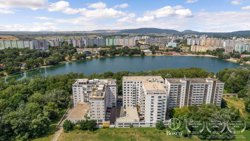 PREDANÉ - BOSEN | Zrekonštruovaný 4 izbový byt s loggiou, 85 m2, Petržalka