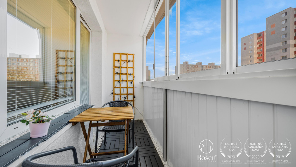 PREDANÉ - BOSEN | Zrekonštruovaný 4 izbový byt s loggiou, 85 m2, Petržalka