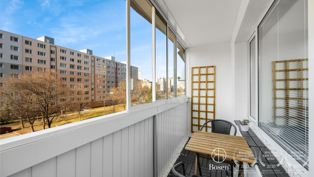 PREDANÉ - BOSEN | Zrekonštruovaný 4 izbový byt s loggiou, 85 m2, Petržalka