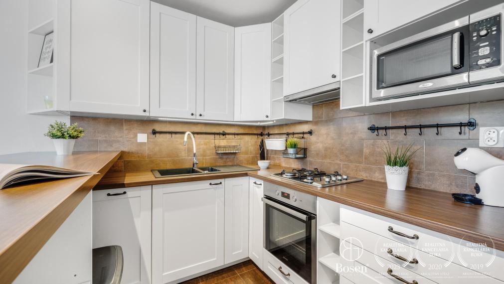 PREDANÉ - BOSEN | Zrekonštruovaný 4 izbový byt s loggiou, 85 m2, Petržalka