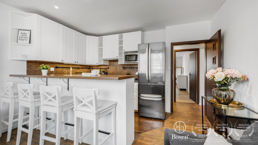 PREDANÉ - BOSEN | Zrekonštruovaný 4 izbový byt s loggiou, 85 m2, Petržalka