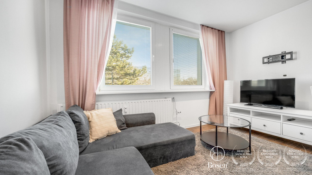 PREDANÉ - BOSEN | Zrekonštruovaný 4 izbový byt s loggiou, 85 m2, Petržalka