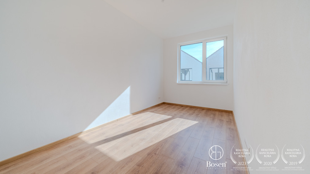 Prenájom- zariadený 4 izbový rodinný dom so záhradou