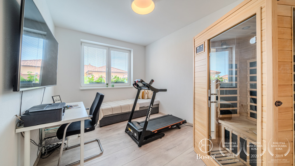 PREDANÉ - BOSEN |  4 izbový rodinný dom, s dvojgarážou, Hurbanova Ves