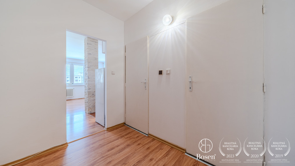 BOSEN | Rezervované Na prenájom 1-izbový byt na ulici Pribišova - Karlova Ves, 34m2