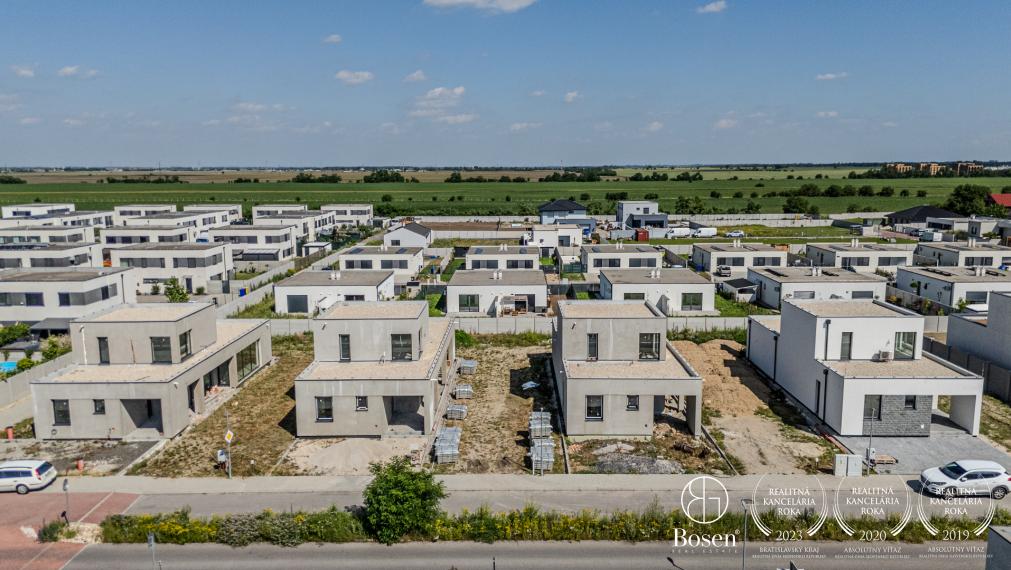 BOSEN | dvojpodlažný 5 izbový skolaudovaný RD v Miloslavove