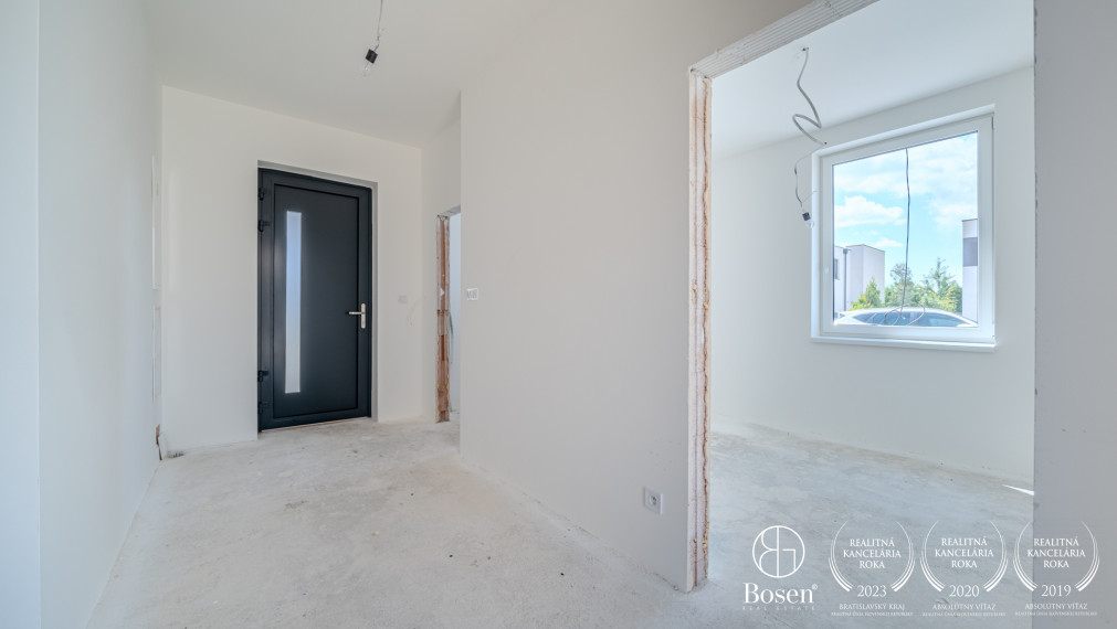 BOSEN | dvojpodlažný 5 izbový skolaudovaný RD v Miloslavove