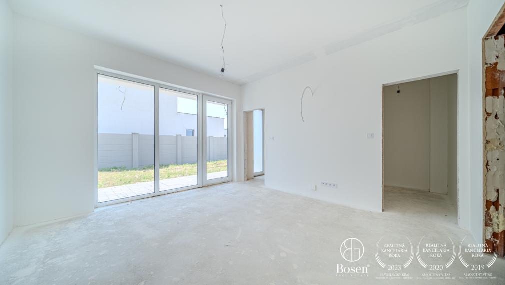 BOSEN | dvojpodlažný 5 izbový skolaudovaný RD v Miloslavove