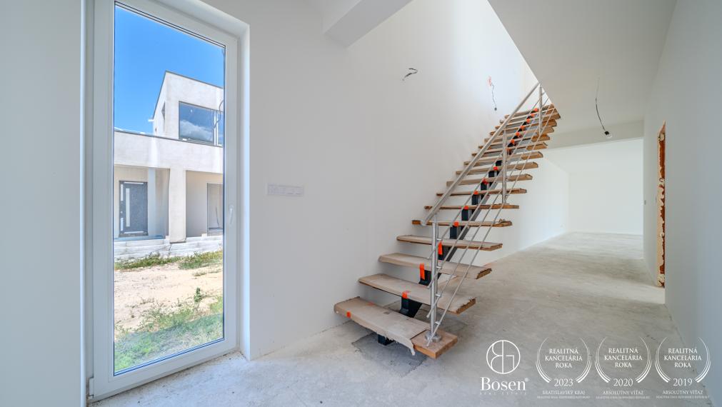 BOSEN | dvojpodlažný 5 izbový skolaudovaný RD v Miloslavove