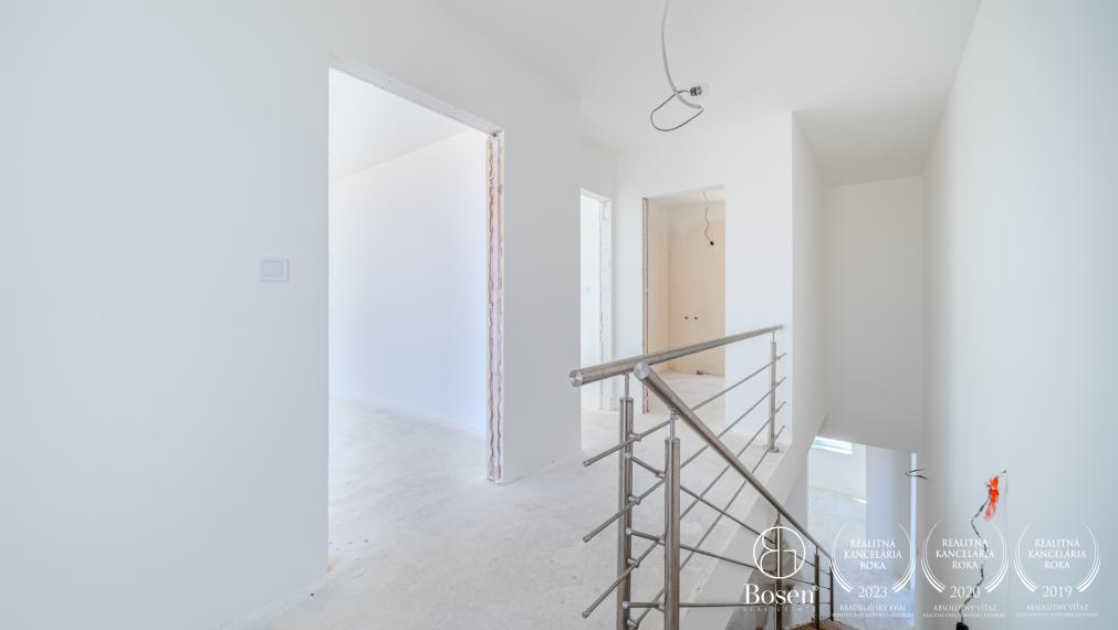BOSEN | dvojpodlažný 5 izbový skolaudovaný RD v Miloslavove