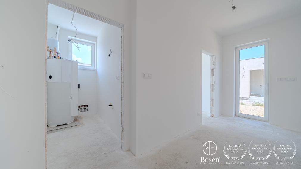 BOSEN | dvojpodlažný 5 izbový skolaudovaný RD v Miloslavove