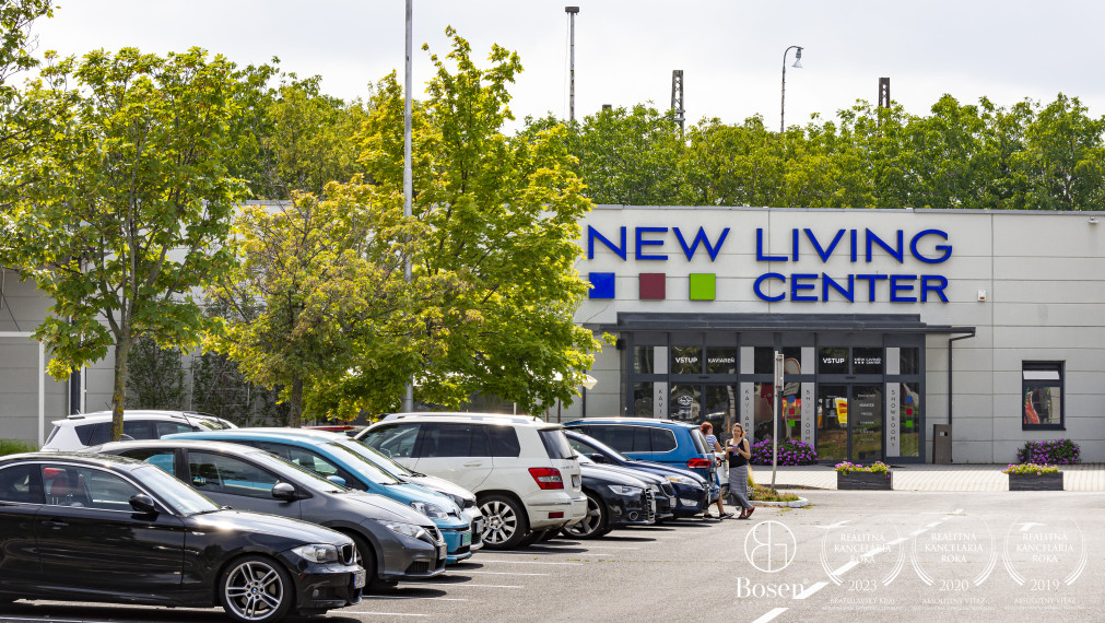 BOSEN | Obchodný priestor v New Living Center, 213 m2, Rožňavská ul.