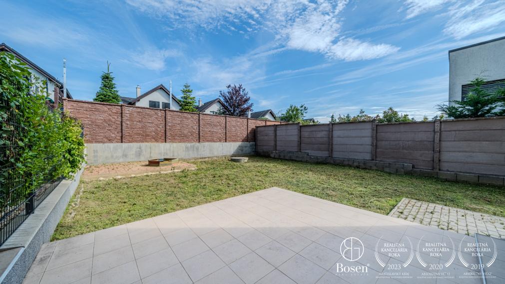 REZERVOVANÉ - BOSEN | 4-izbový byt so záhradou a parkovacím státím, Marianka, 82 m²
