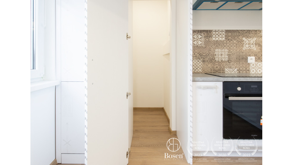 BOSEN | 3 izbový byt, 82 m2, prerobený s klimatizáciou, Nové Zámky