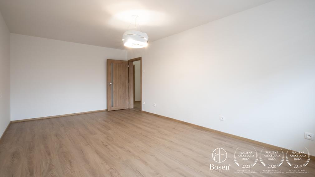 BOSEN | 3 izbový byt, 82 m2, prerobený s klimatizáciou, Nové Zámky