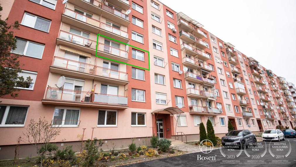 BOSEN | 3 izbový byt, 82 m2, prerobený s klimatizáciou, Nové Zámky