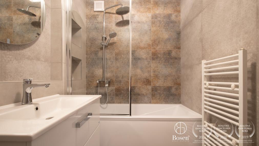 BOSEN | 3 izbový byt, 82 m2, prerobený s klimatizáciou, Nové Zámky