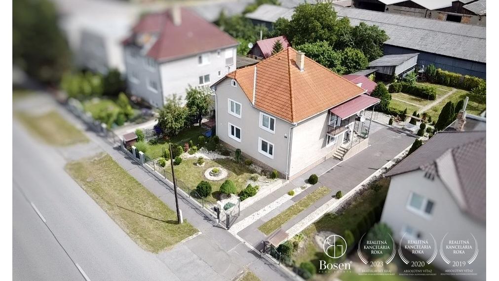 BOSEN | Rezervované, poschodový rodinný dom, Fiľakovo, 800m2