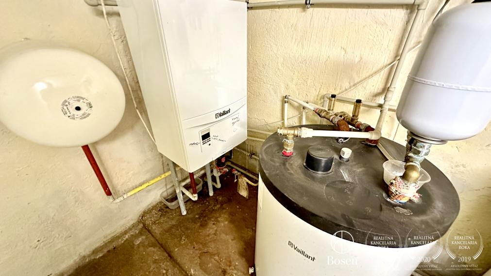 BOSEN | Rezervované, poschodový rodinný dom, Fiľakovo, 800m2