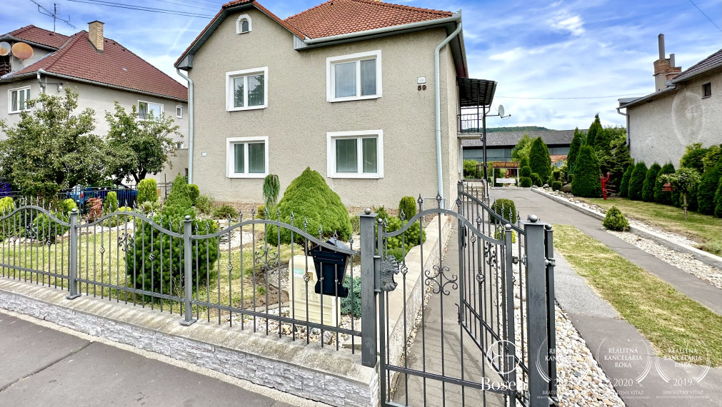 BOSEN | Rezervované, poschodový rodinný dom, Fiľakovo, 800m2