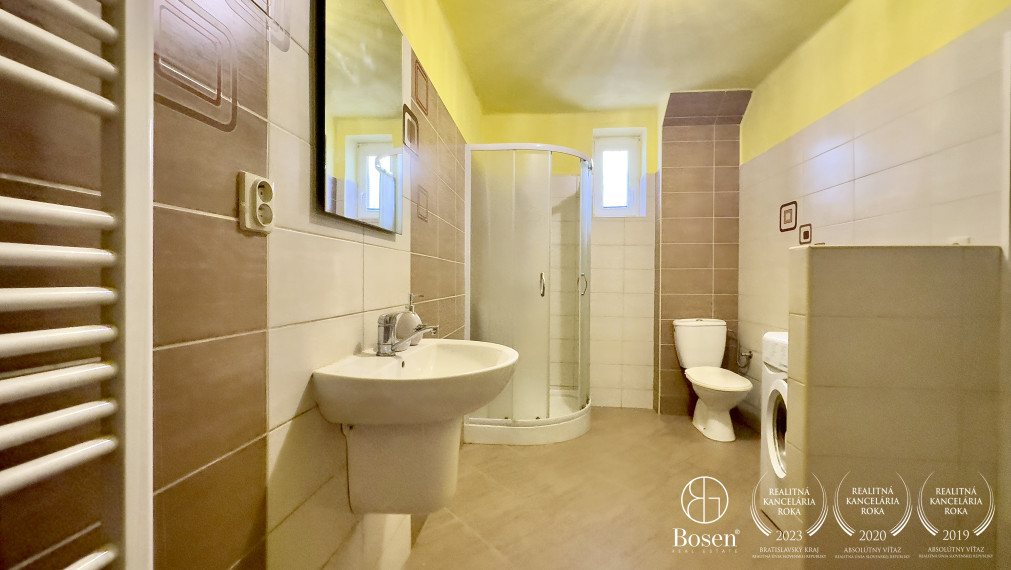 BOSEN | Rezervované, poschodový rodinný dom, Fiľakovo, 800m2